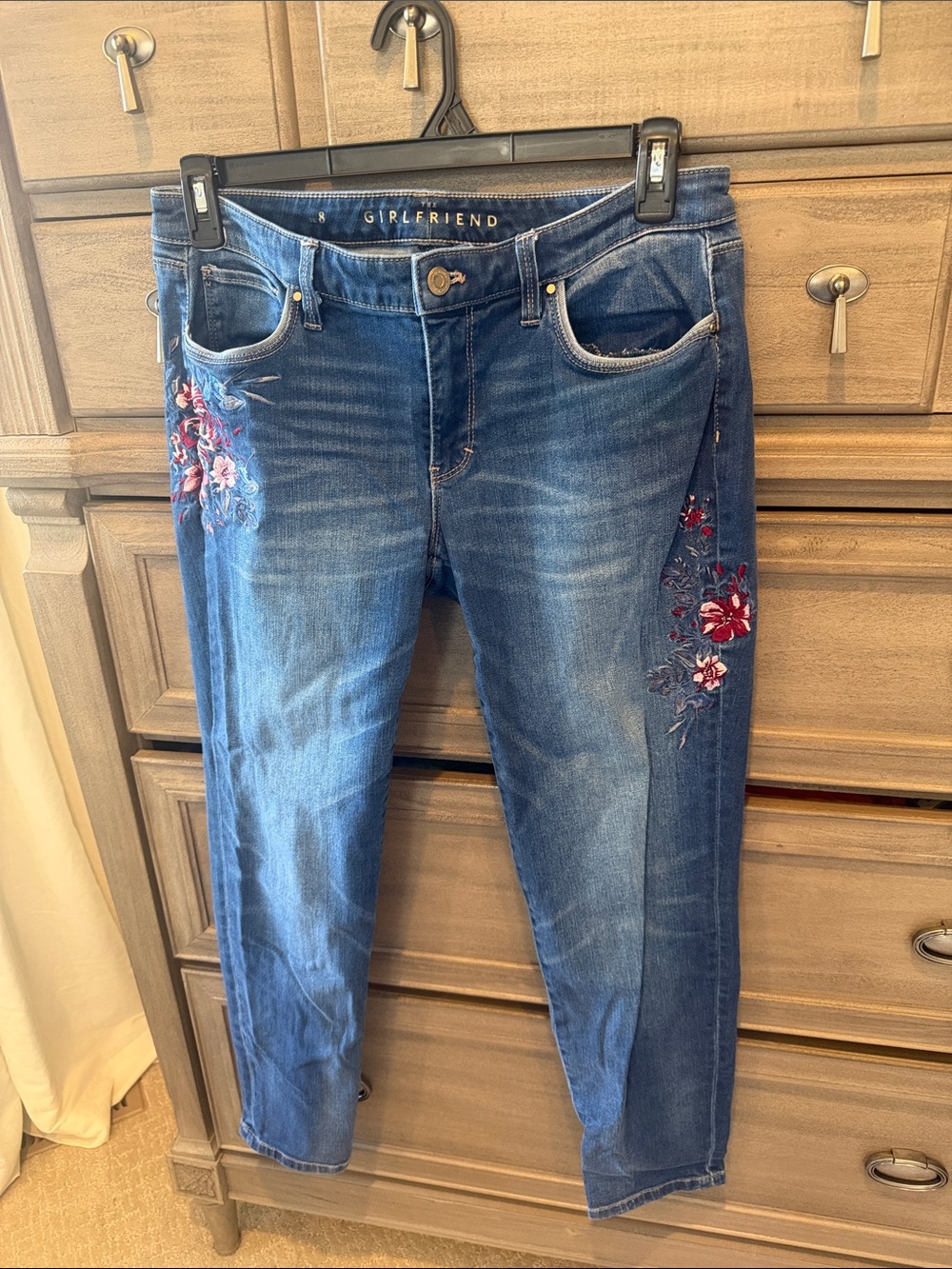 White House Black Market Girlfriend Embroidered Dark Blue Women’s Jeans